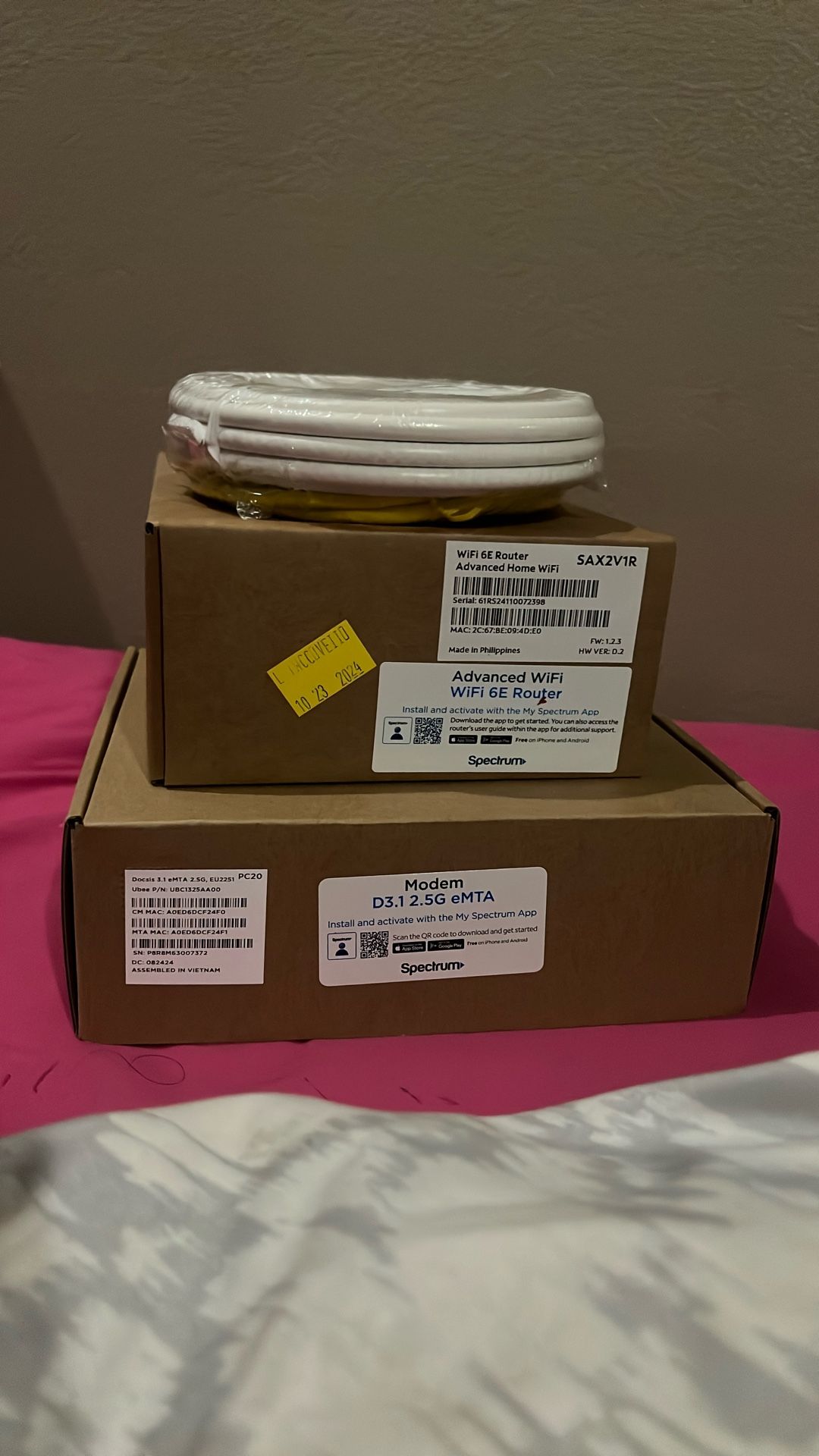 brand new spectrum modem and wifi router with cords