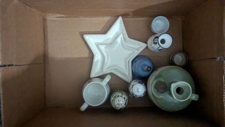 Ceramics and Ceramic decor Lot