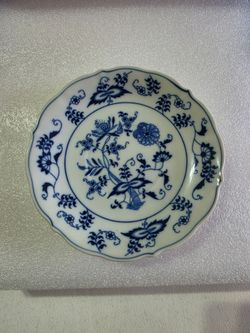 Blue Danube porcelain plate set of 4