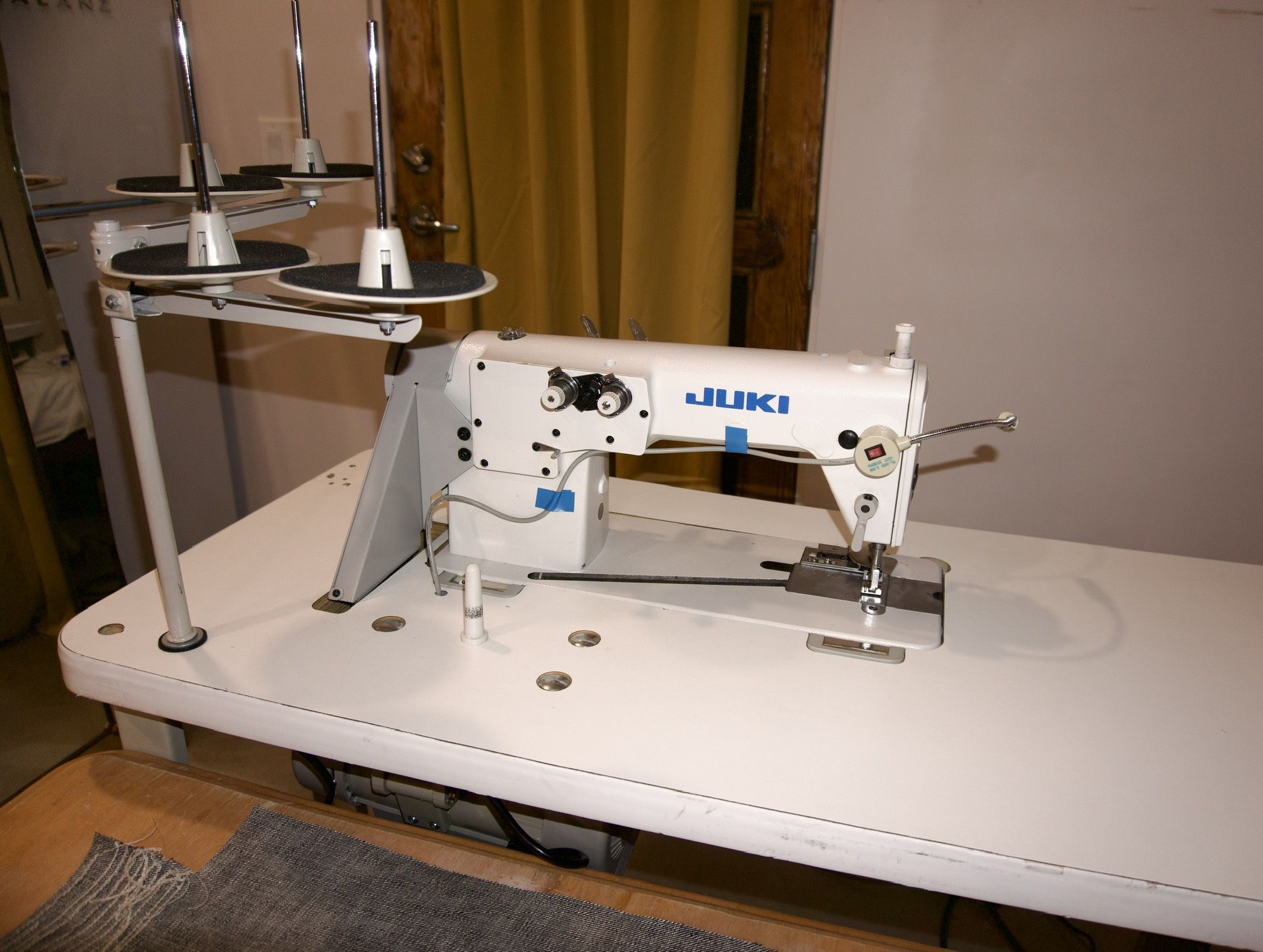 Juki Industrial Sewing Machine