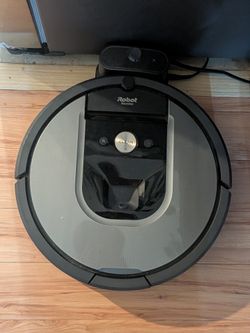 Roomba Vacuum