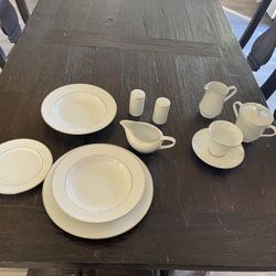 China Set - Service for 8