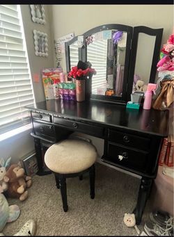 Black Vanity Table with Mirror and Stool