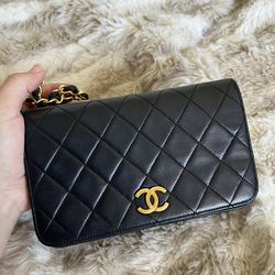Authentic Chanel Single flap bag