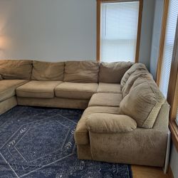 (Delivery 🚚 Available)U Shaped Sectional Couch With Chaise 