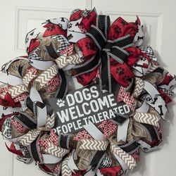 Dog Lovers Wreath 
