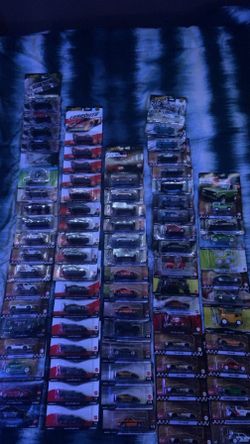 80+ Hot Wheels Premiums