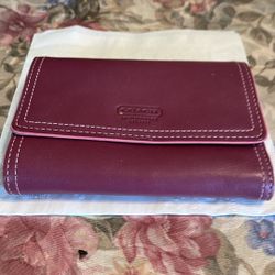 New Coach Vintage Trifold Wallet