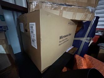 Microwave - Frigidaire 1.8 cu ft