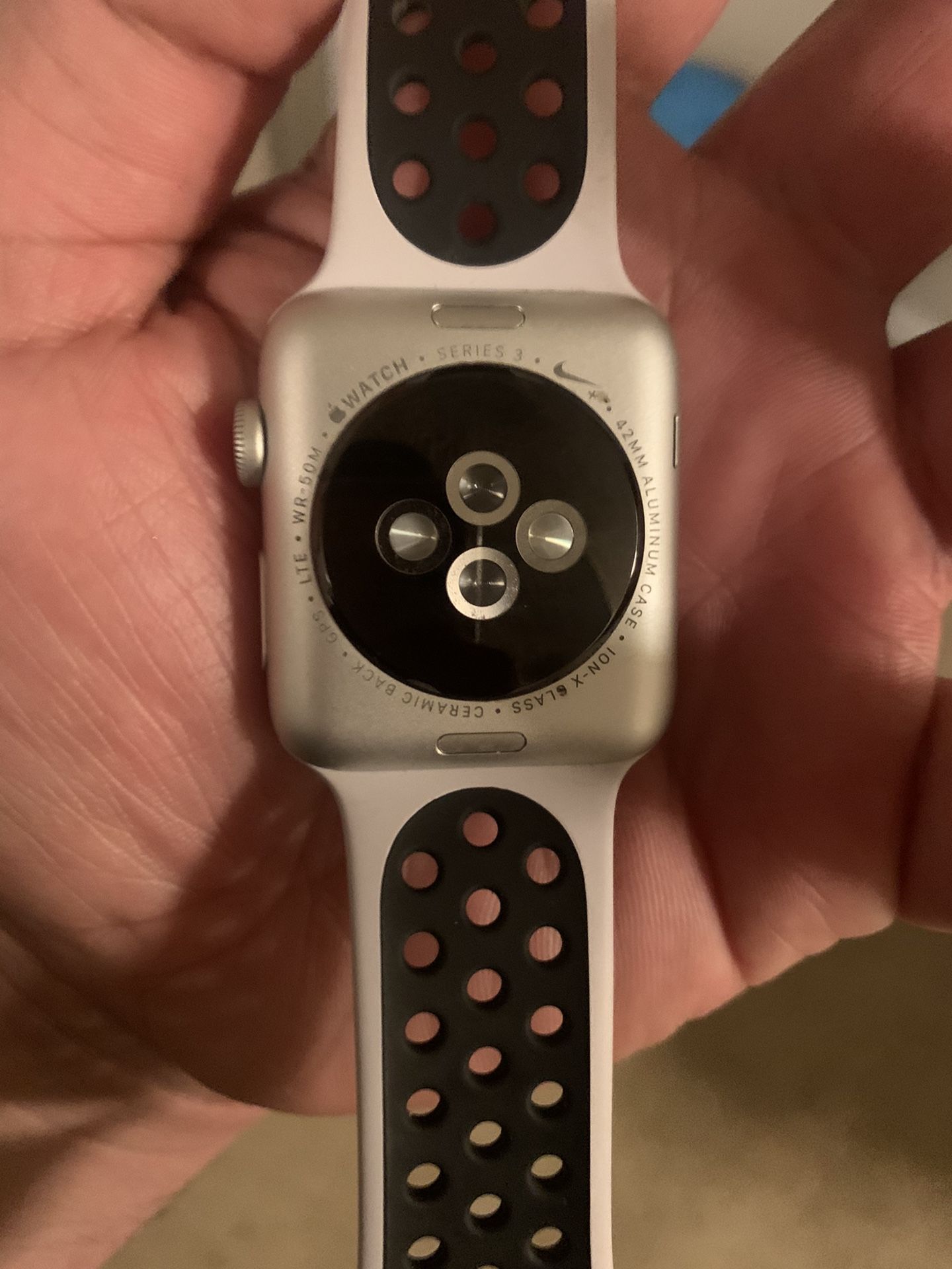 Apple Watch series 3/Nike 42mm (ACTIVATION LOCK)