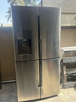 Samsung refrigerator 36 x 72