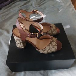 (Coach)Marla Sandal In Signature Jacquard (Size 7.5)
