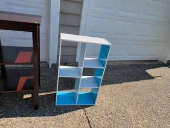 Kid shelves