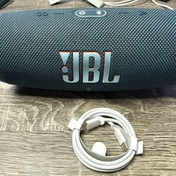JBL Charge 5 Bluetooth Speaker – Blue – Excellent Condition