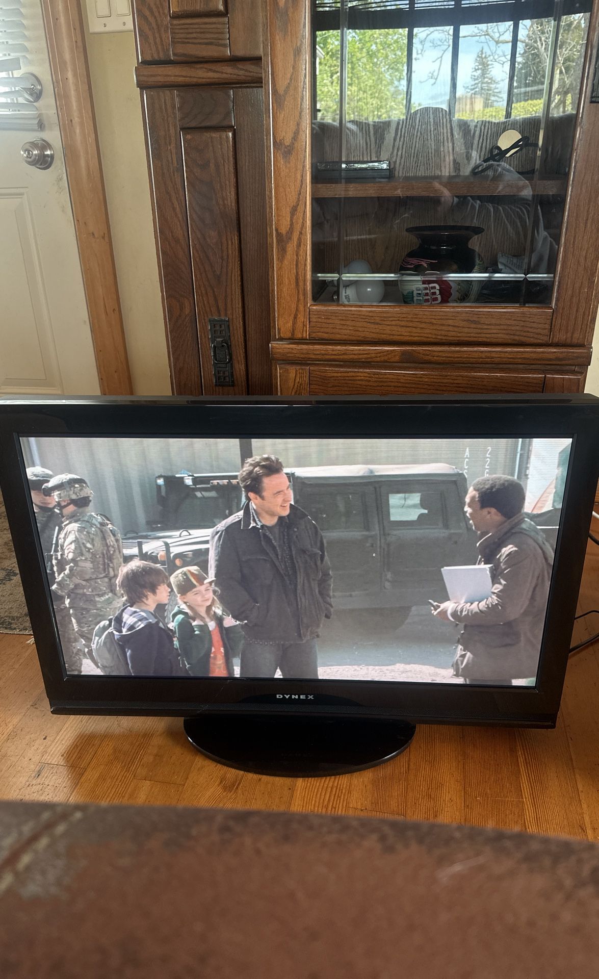 32 Inch Dynex TV
