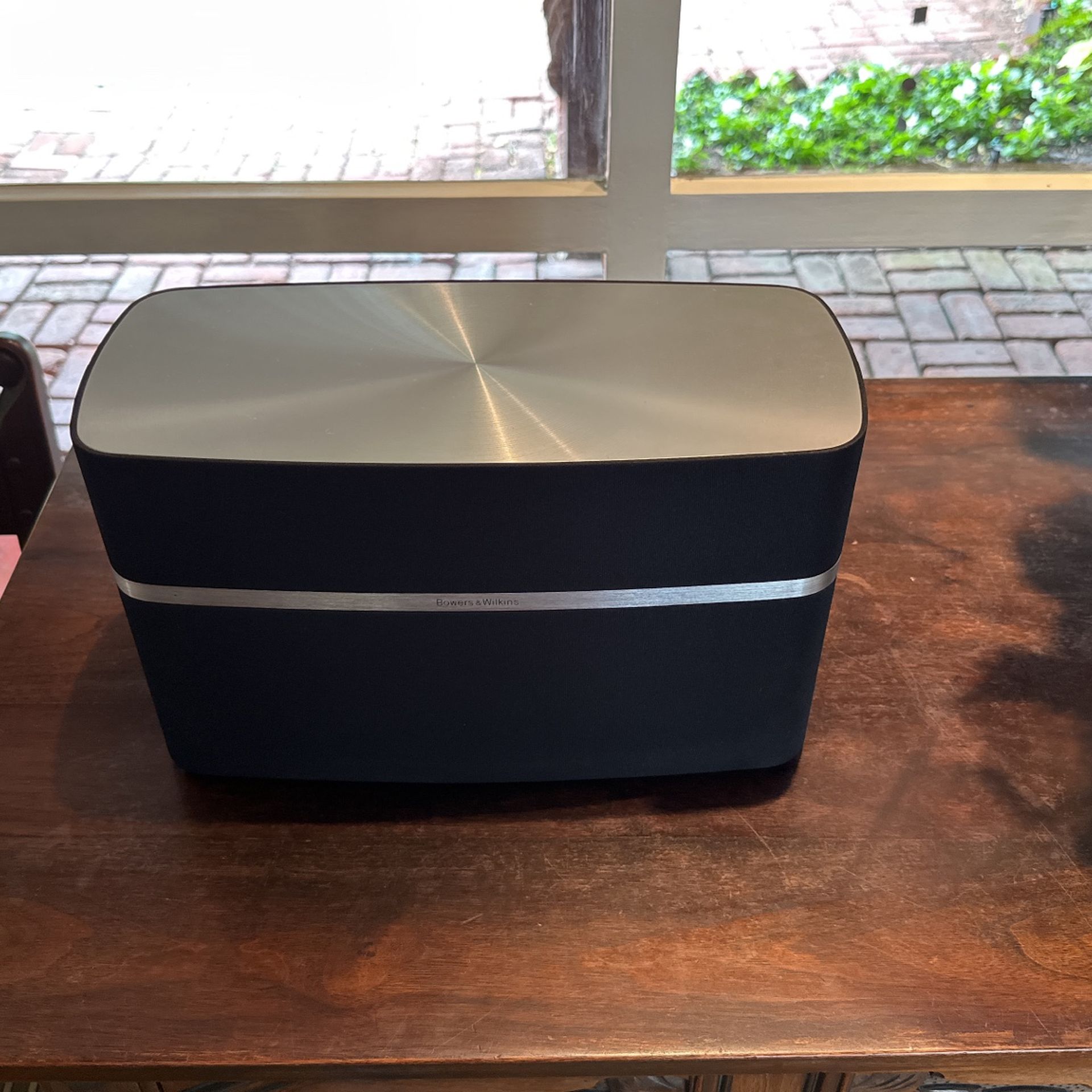 Bowers & Wilkins A7 — Powered Speaker System with Apple® AirPlay® Wireless Streaming