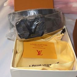 Louis Vuitton Men's Belt