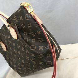Louis Vuitton Large Capacity Tote Bag With Shoulder Straps for