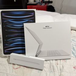 iPad Pro 6 Gen 12.9 256 G With Accessories