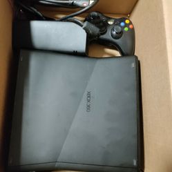 Xbox 360 Console With HDMI And Controller And Games 