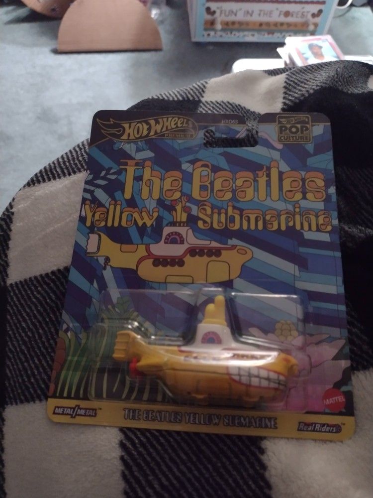 Hot Wheels The Beatles Pop Culture Yellow Submarine  Cash Porch Pickup Redmond 