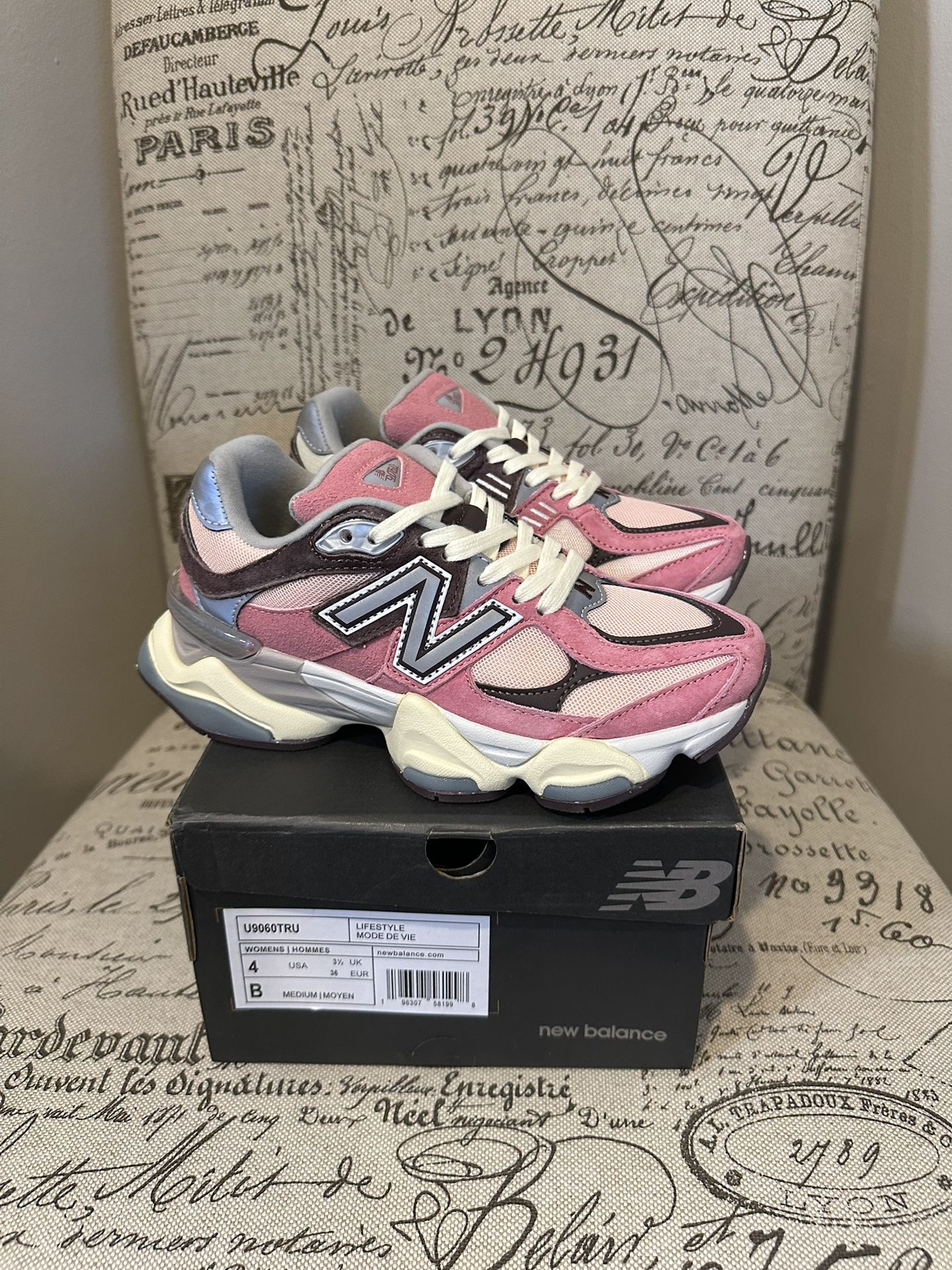 New Balance 9060 Cherry Blossom