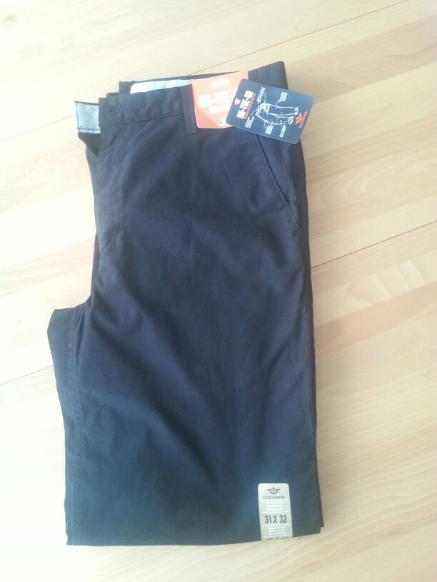Dockers khakis 31 x 32