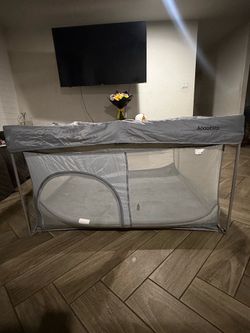 Foldable play pen