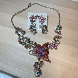 Stunning  Fairyland Sparkly Rhinestone Necklace With Earrings