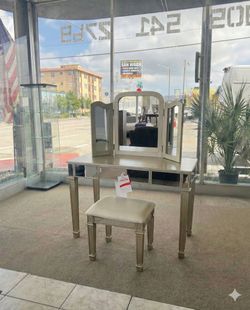 Luxury Vanity Set  / Tocador de Lujo 