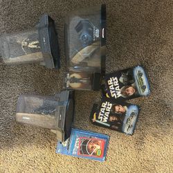 Assorted Star Wars collectibles 