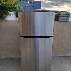 LG Refrigerator Stainless Steel 23cu Ft 33x33x68🚨👍3 MONTHS WARRANTY