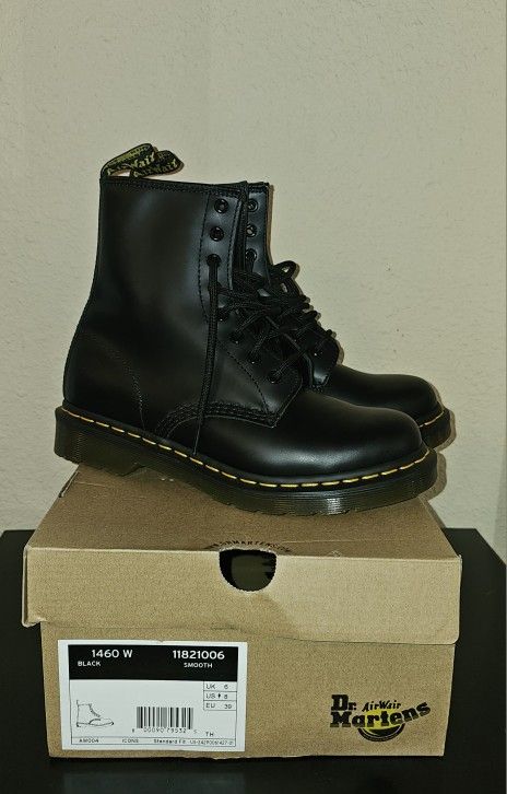 Dr Martens 1460W Size 8