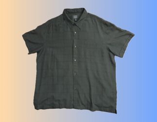 Men's Blocky Dark Gray Button-Up Shirt