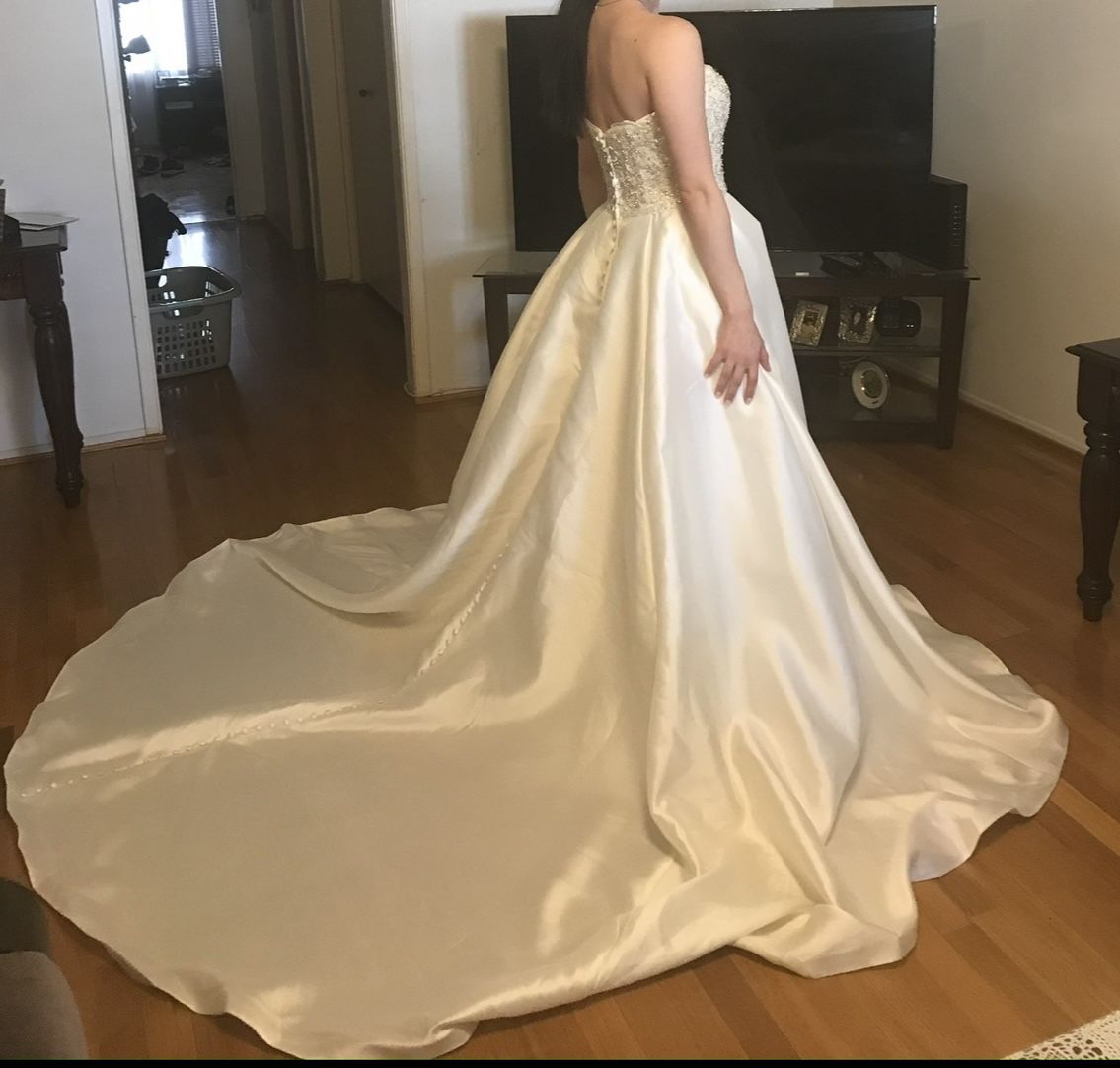 Wedding Dress Size 6
