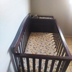 crib with changed
