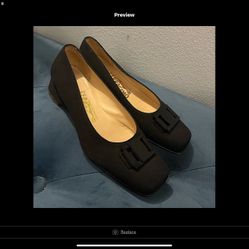 Like New Salvatore Ferragamo Flats  Sz 6