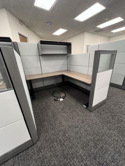 6x6x70/54 Hi/Lo Cubicle w/ Overhead and Glass