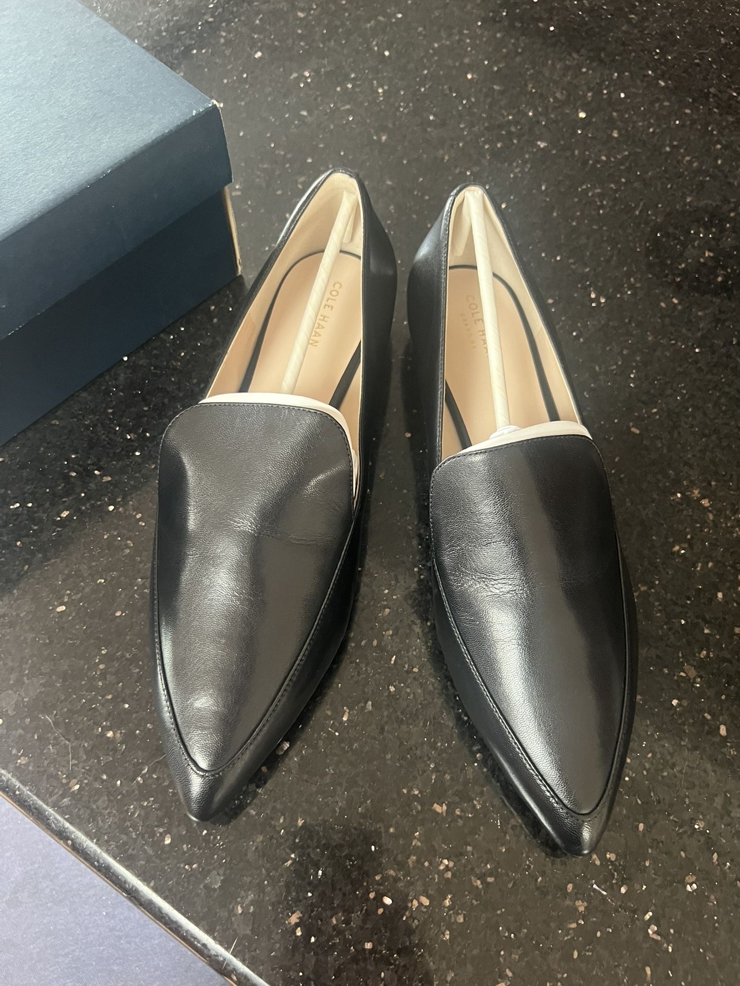 Cole Hann Beautiful Pointy Leather Shoes