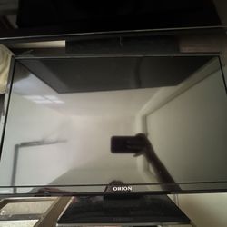 24” TV