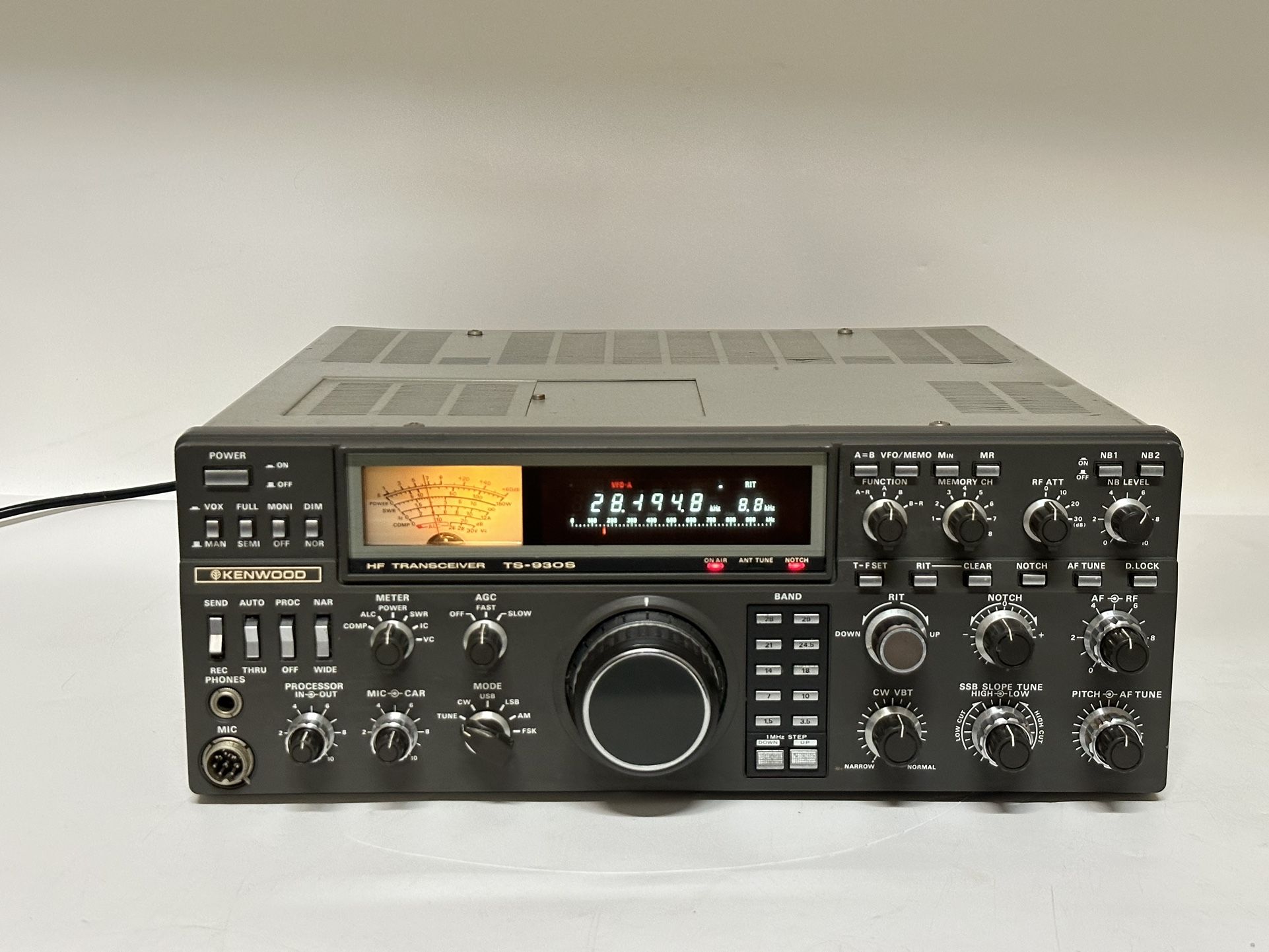 Kenwood TS-930S Radio HF Transceiver ~ Powers On / UNTESTED / AS-IS