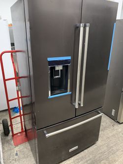 Kitchen aid French door in dark stainless shell