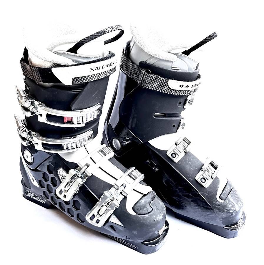 Womens Salomon Ski Boots (Size 9 / 9.5)