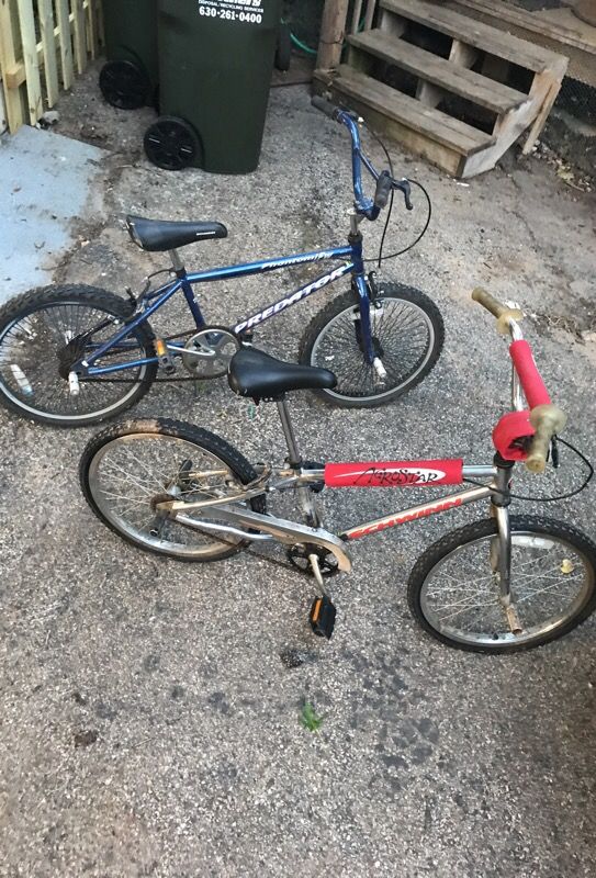Pair of old school schwinn Bmx bikes for Sale in Algonquin