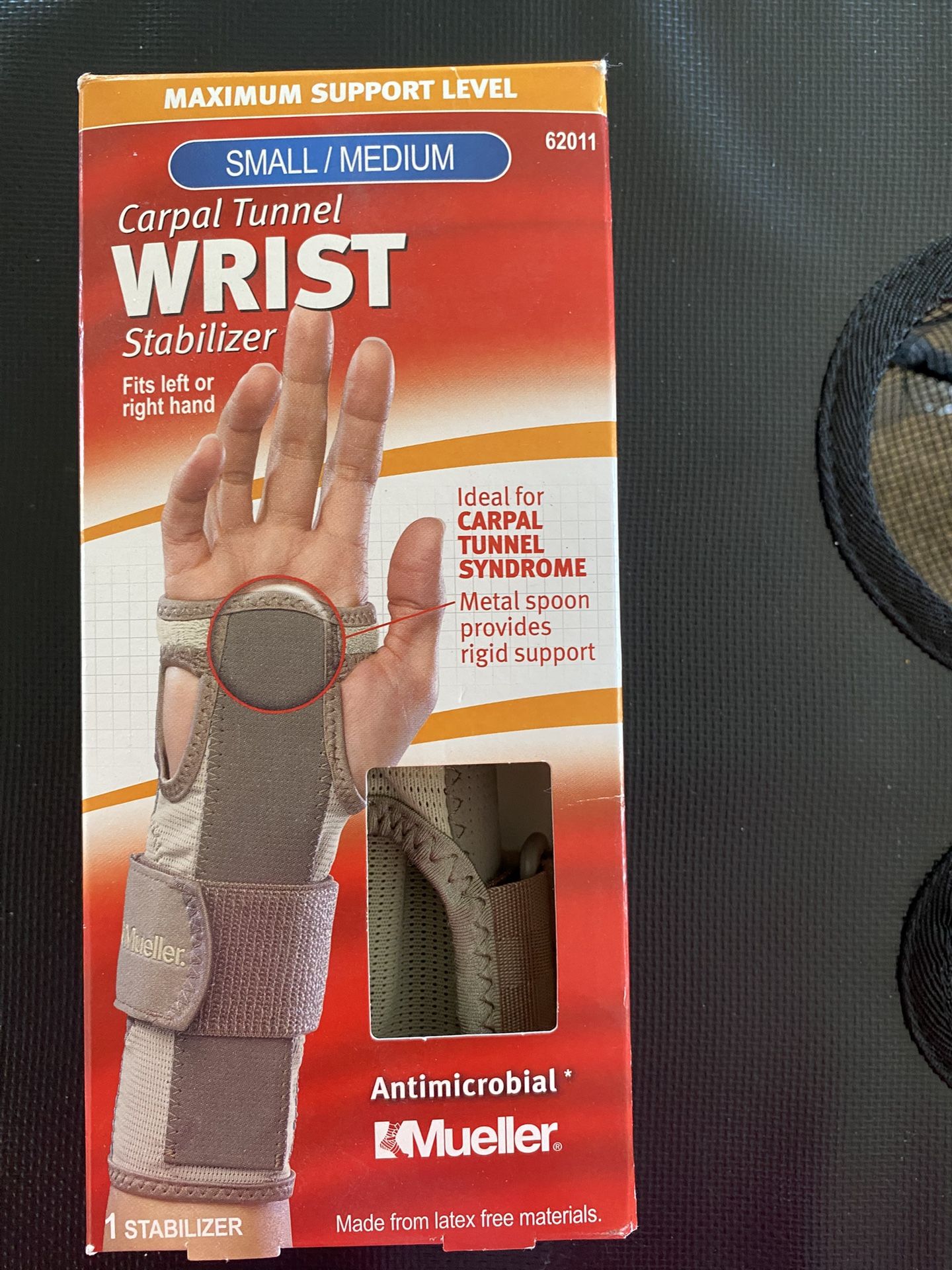 Carpal tunnel wristband
