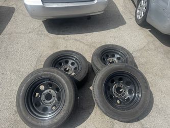 Black Rims 226 / 60 rim 16, 5 lug patern