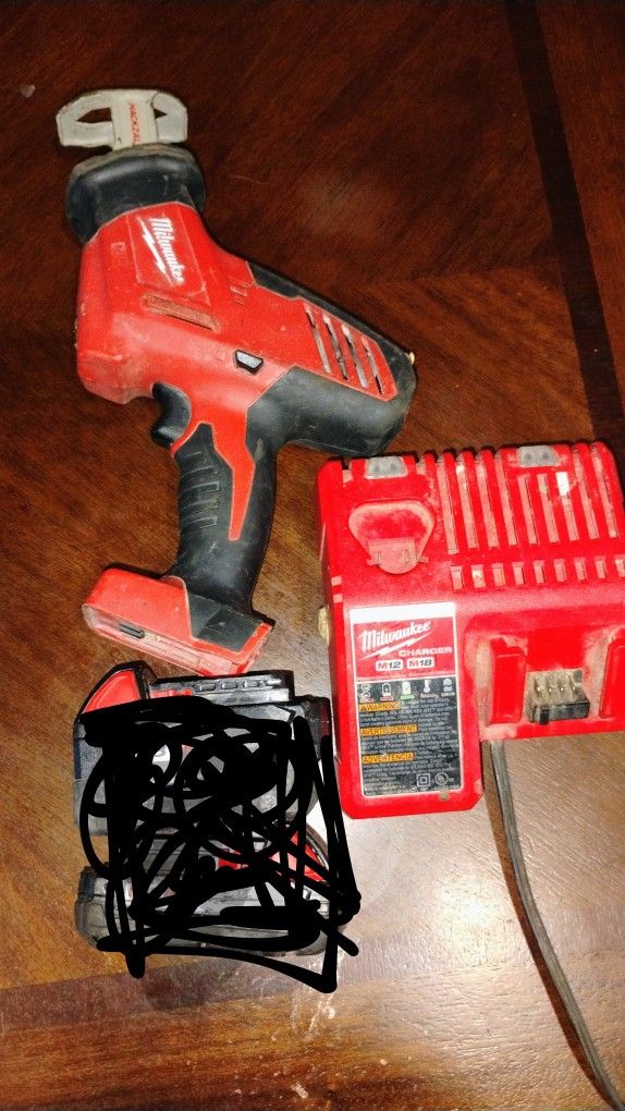 Milwaukee Electric Hackzaw 40$ Obo