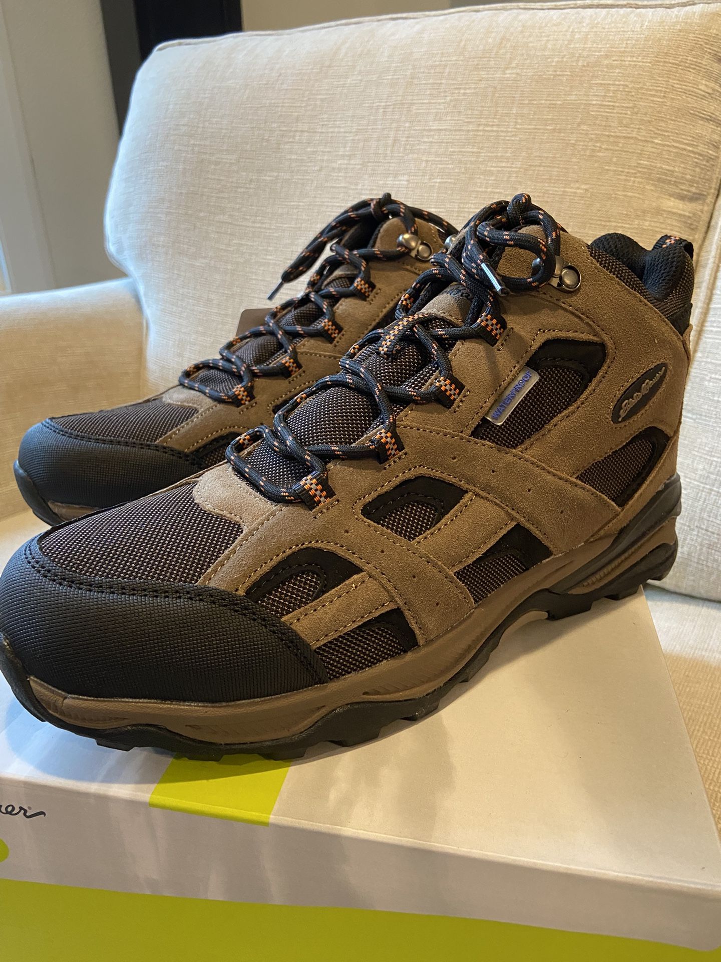 *NEW* Eddie Bauer Men’s Canyon Hiking Boots