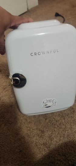 Tiny Office Or Desk Fridge