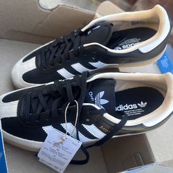 Deal**  Adidas sambas